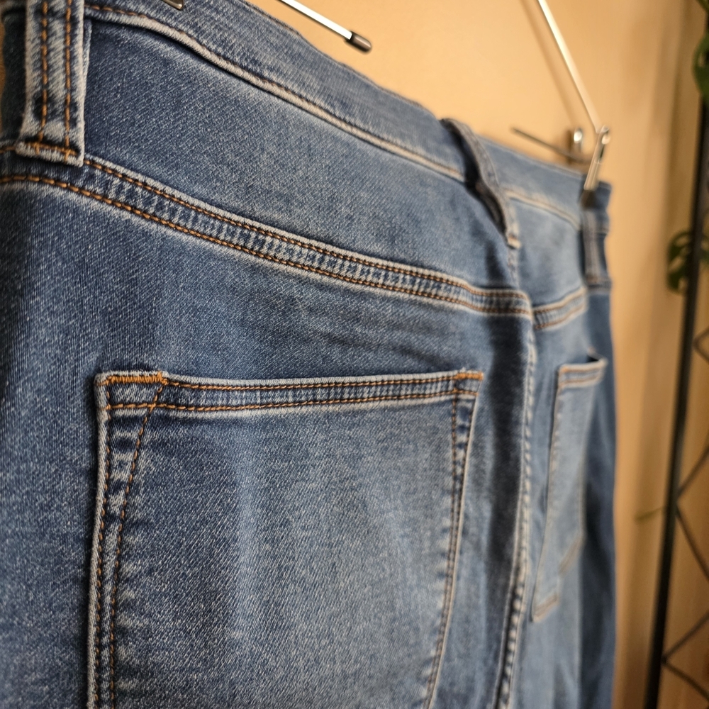 J.Crew Women's Size 32 High-Rise Skinny Jeans - Very Good Used Condition - Picture 6 of 7